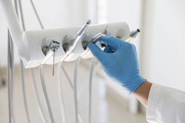 Professional Emergency Dentist technician working in Bangor, MI